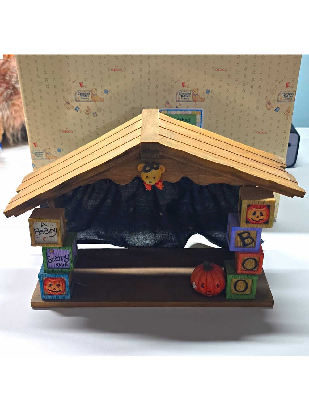 Cherished Teddies Halloween Wooden House Figurine  1995 #152382 Beary Scary